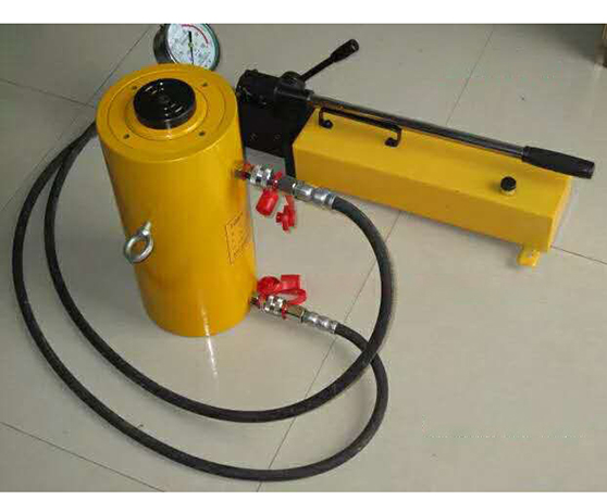 Manual hydraulic jack